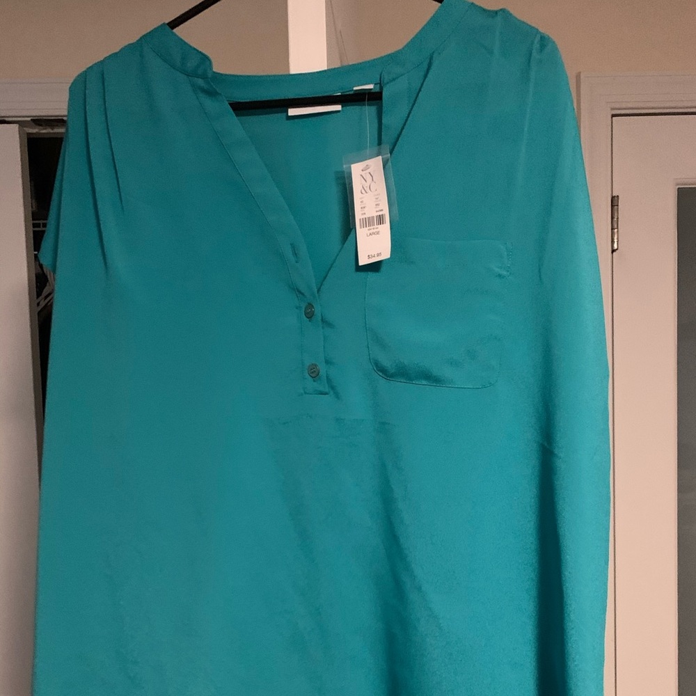 NWT large New York and Company gorgeous shirt